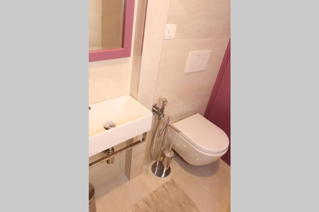 Art Apartment Santa Croce Suite ฟลอเรนซ์ ภายนอก รูปภาพ