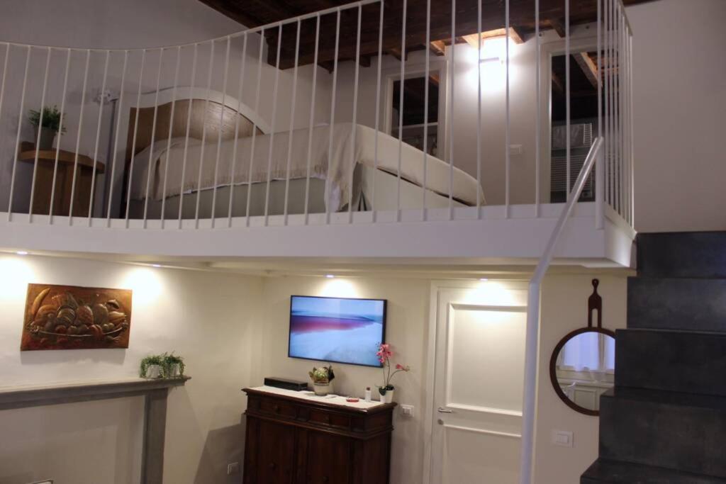 Art Apartment Santa Croce Suite ฟลอเรนซ์ ภายนอก รูปภาพ