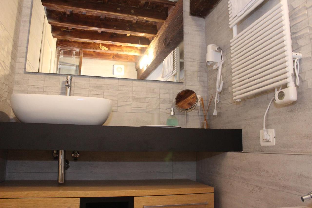 Art Apartment Santa Croce Suite ฟลอเรนซ์ ภายนอก รูปภาพ
